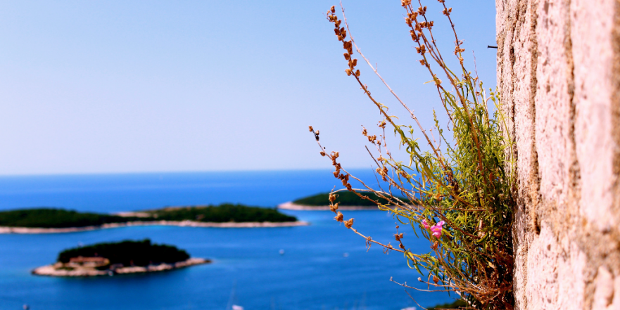 An easy itinerary for Croatia Island hopping on a budget - www.thelitebackpacker.com