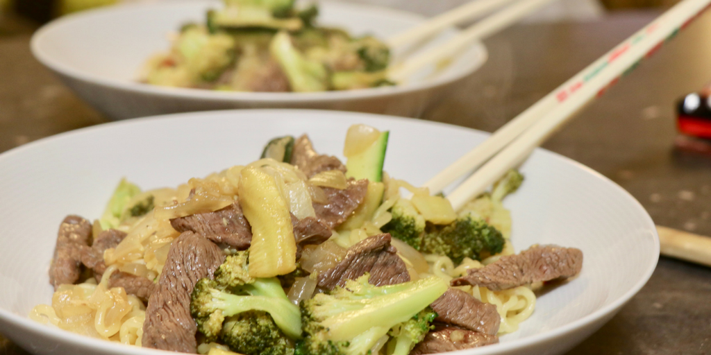 Easy and Cheap 2-Minute Noodle Steak Stir-Fry Recipe